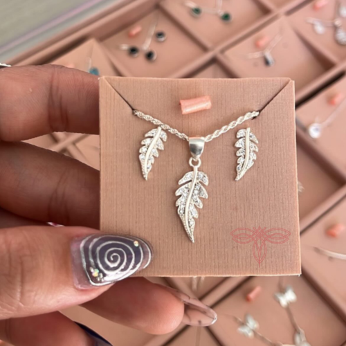 Conjunto Folha Cravejado