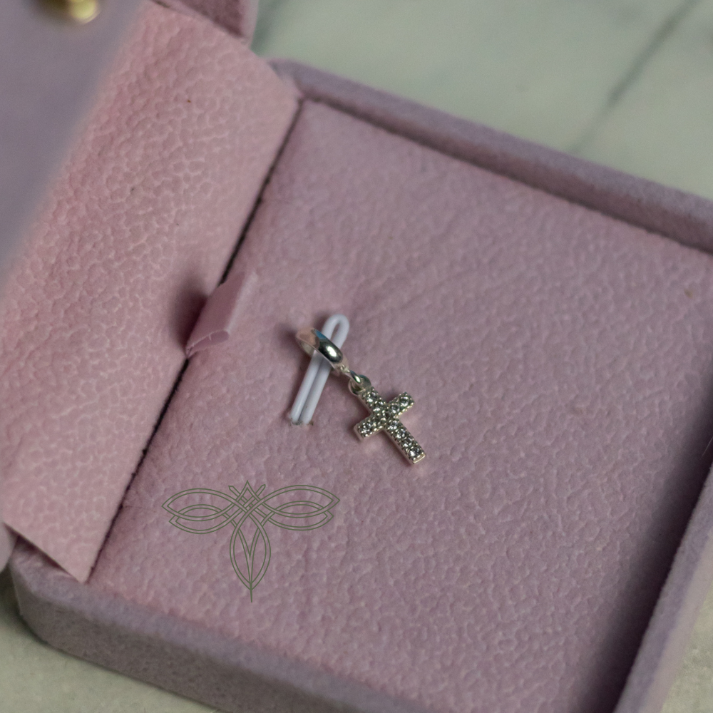 Berloque Crucifixo Cravejado