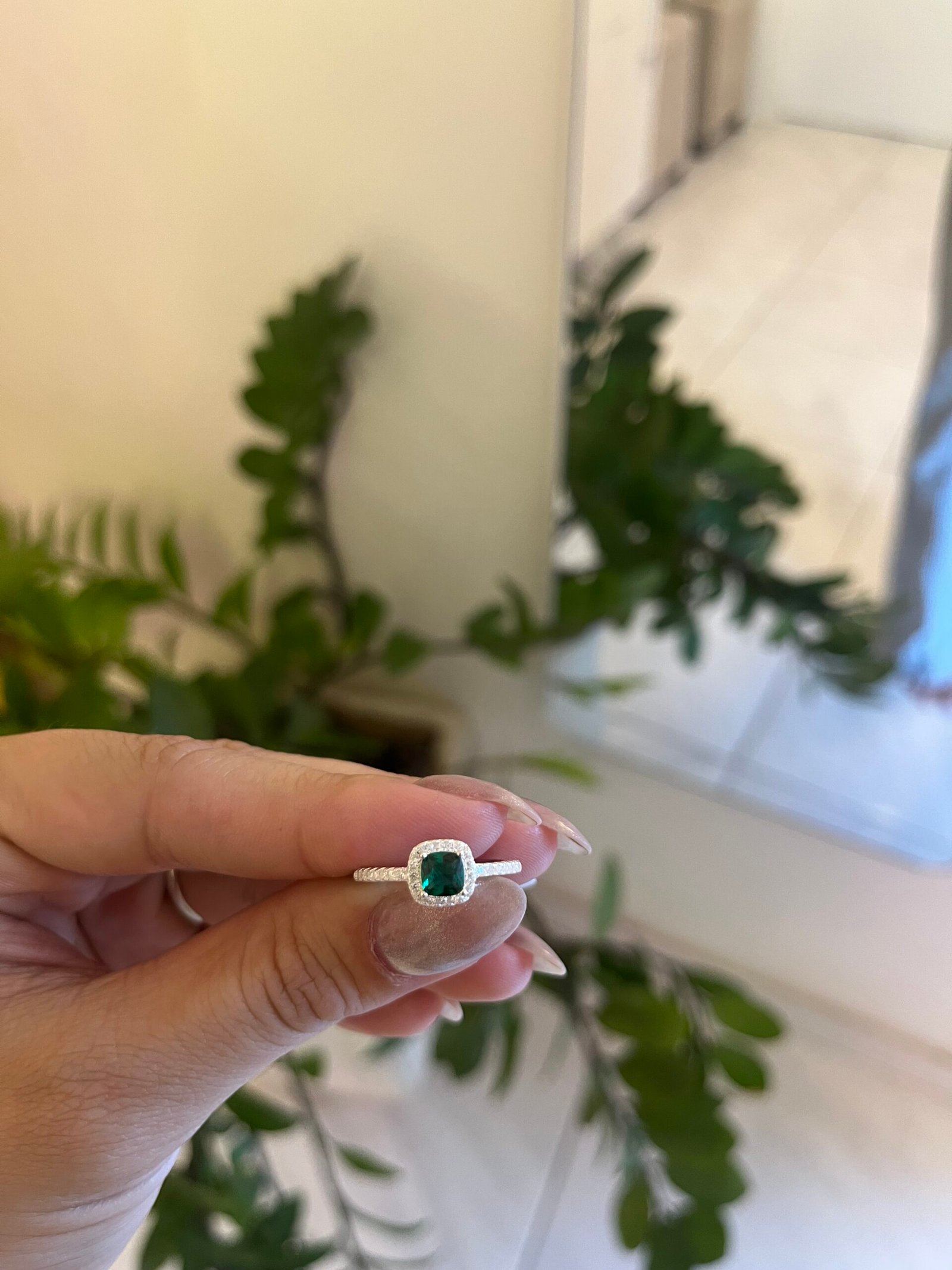 Anel Esmeralda zircônia