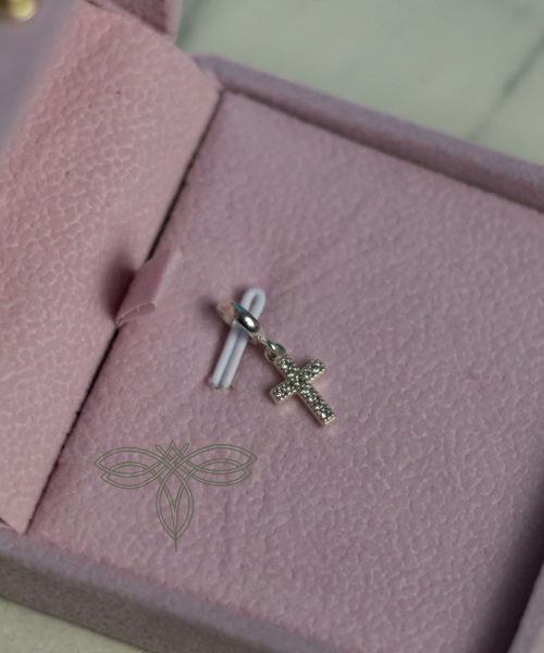 Berloque Crucifixo Cravejado